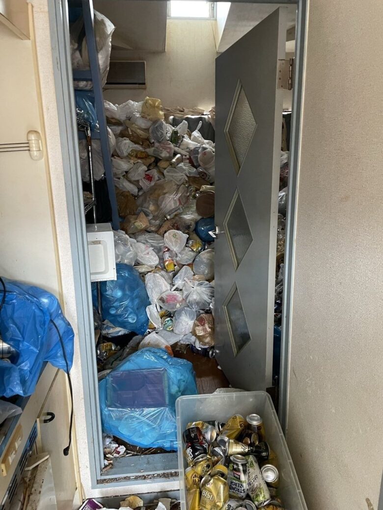 江南市 ゴミ屋敷 片付け前