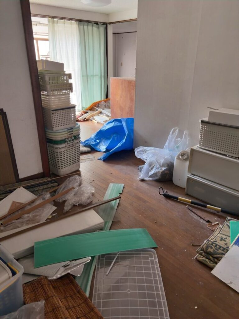岐阜県羽島市 片付け 作業前 不用品回収前の室内状況