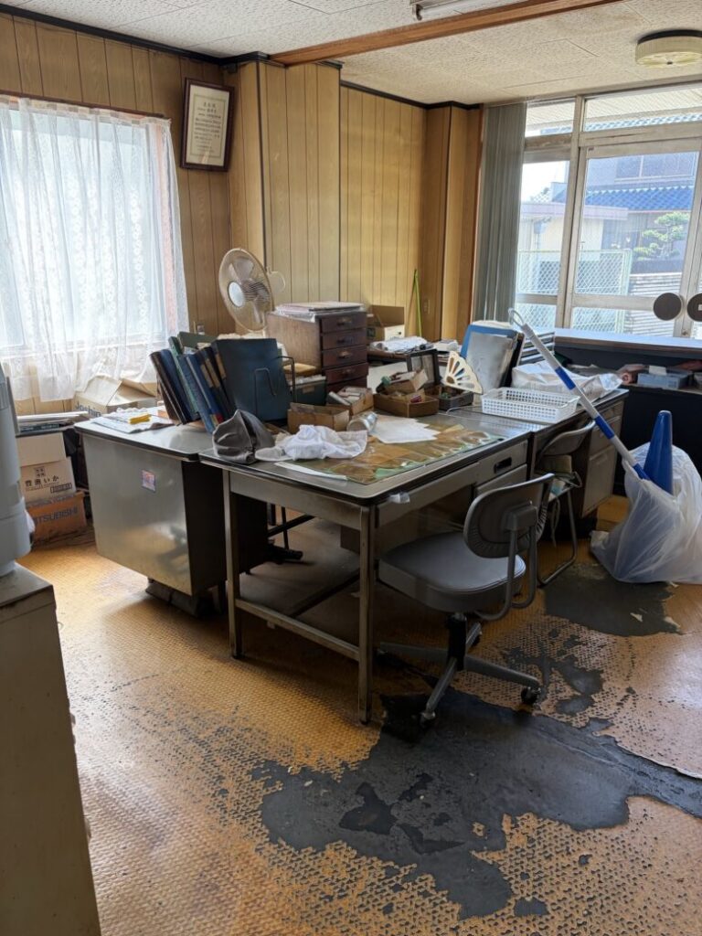 岐阜県瑞穂市 片付け 作業前 室内